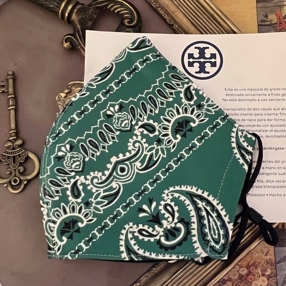 TORY BURCH • Green Bandana Face Mask Covering - Picture 5 of 5